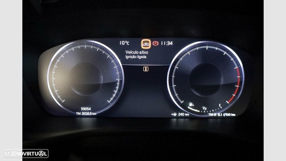 Volvo XC 40 1.5 T2 Momentum Plus - 13
