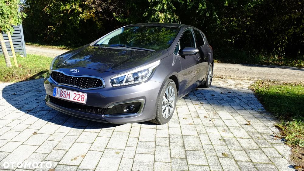 Kia Ceed - 13