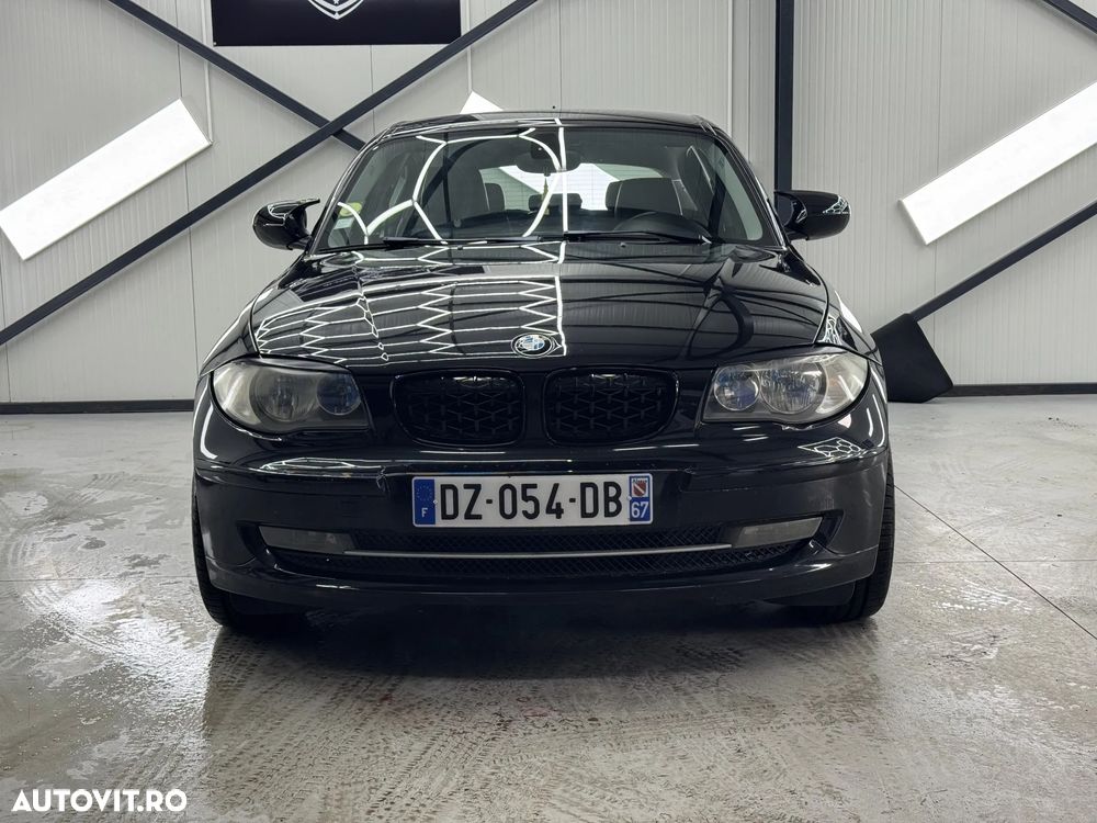 BMW Seria 1 120d DPF Aut. - 2