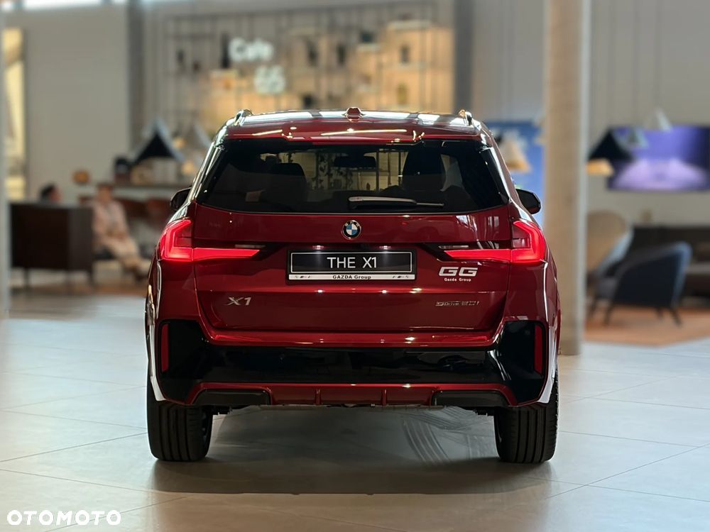 BMW X1 sDrive20i mHEV - 10
