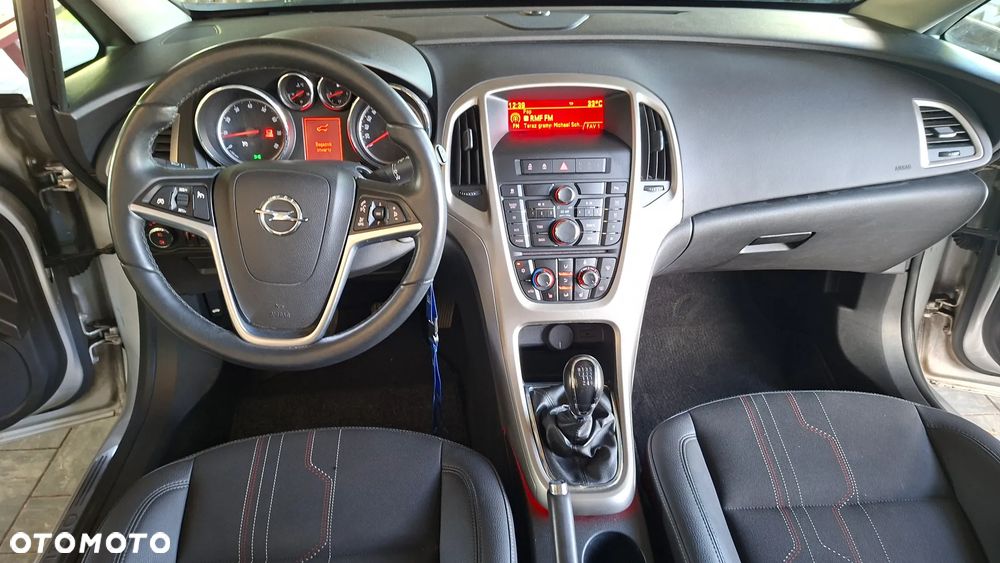 Opel Astra 1.4 Turbo ecoFLEX Start/Stop 150 Jahre - 18