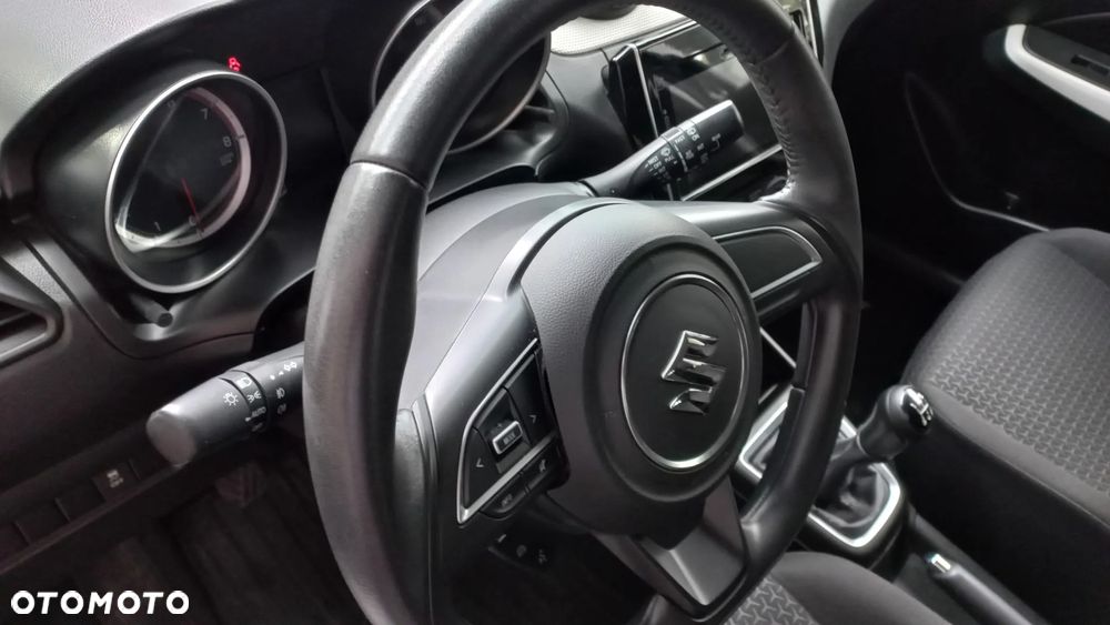 Suzuki Swift 1.2 Premium Plus - 19