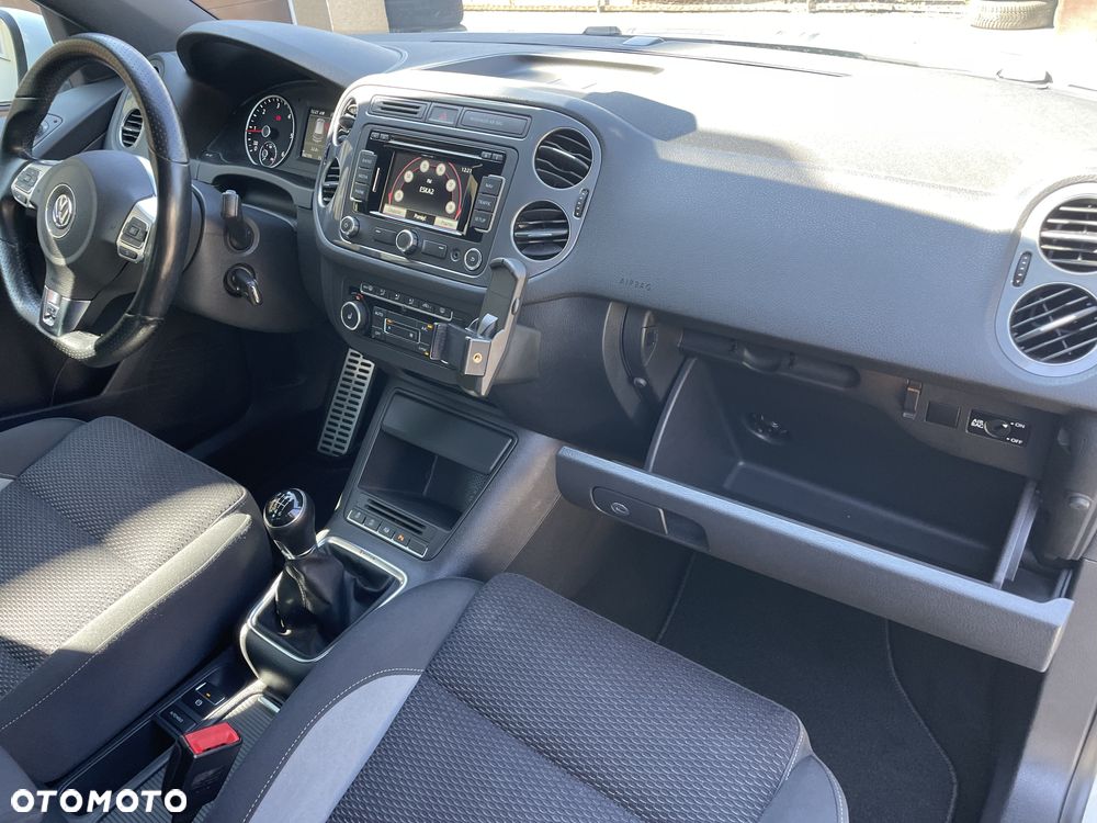 Volkswagen Tiguan 2.0 TDI DPF 4Motion BlueMotion Technology Sport & Style - 35