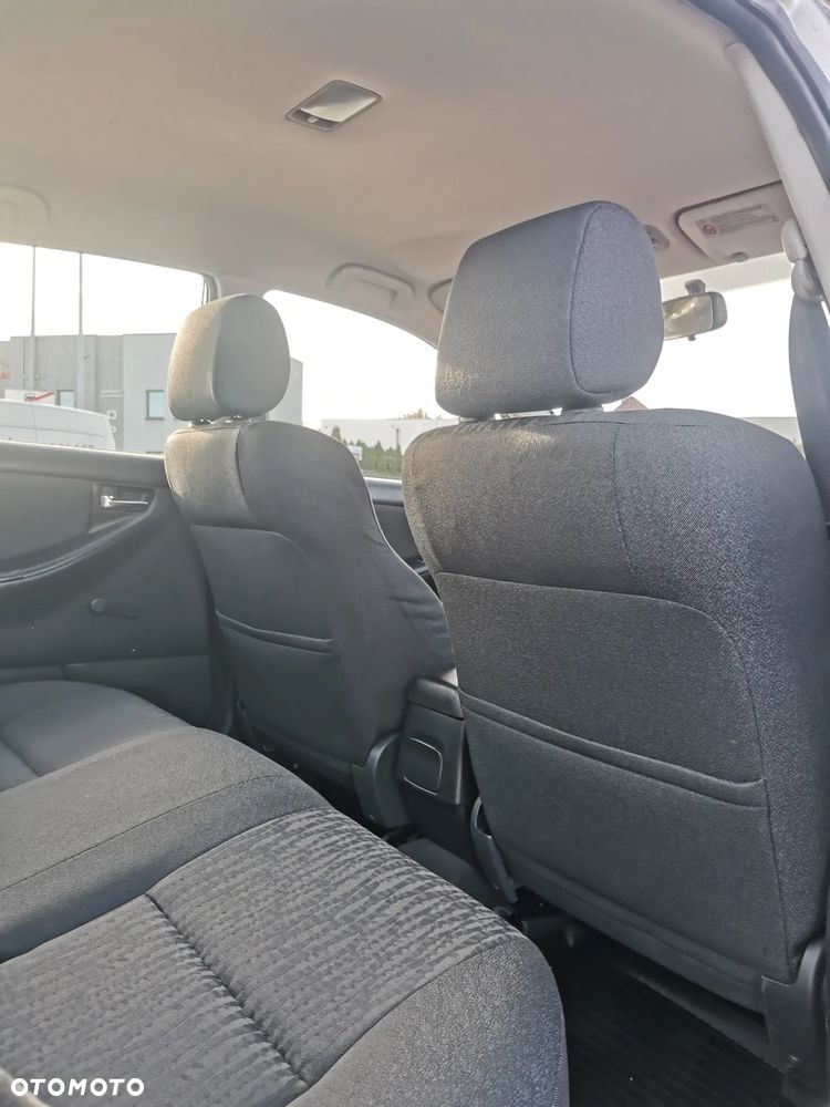 Toyota Corolla - 8
