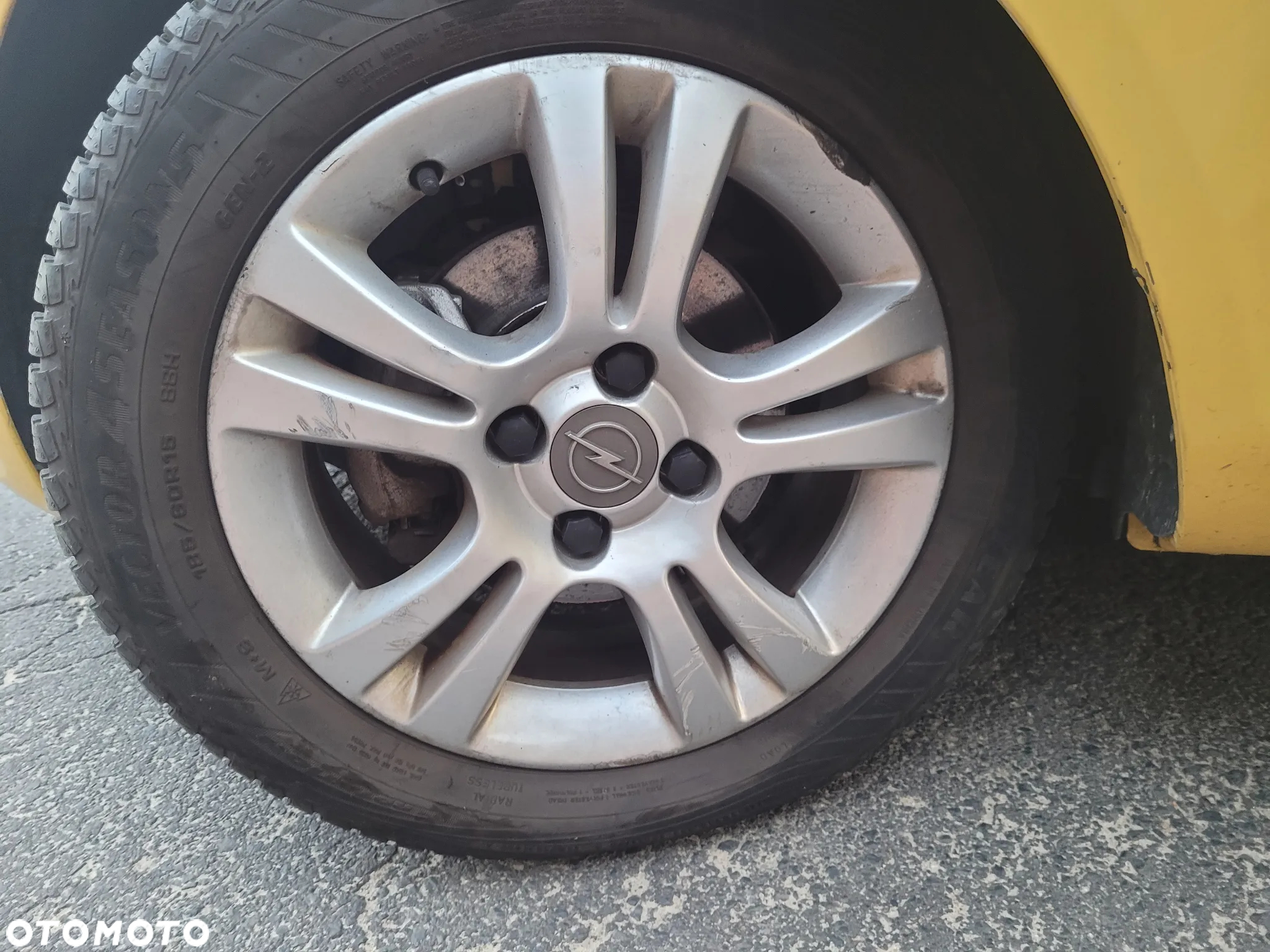 Opel Corsa 1.4 16V Color Edition - 18