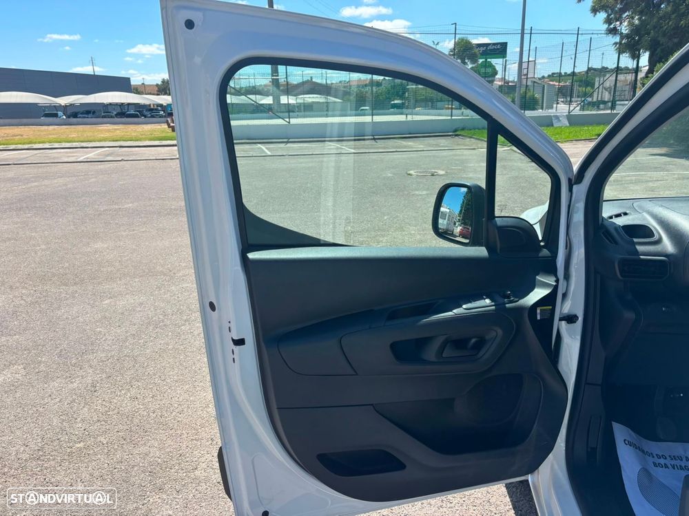 Toyota Proace City 1.5D L1 COMFORT 102cv - AC - GPS - IVA DEDUTÃVEL - 22