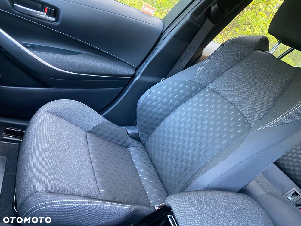 Toyota Corolla 1.8 Hybrid Comfort - 18