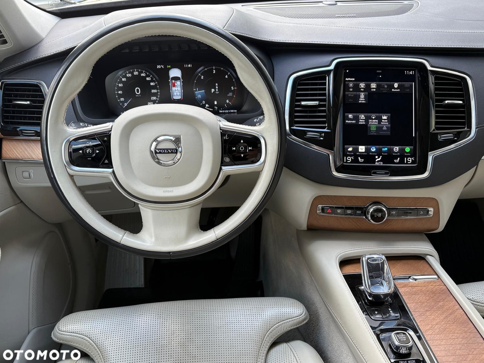 Volvo XC 90 - 17