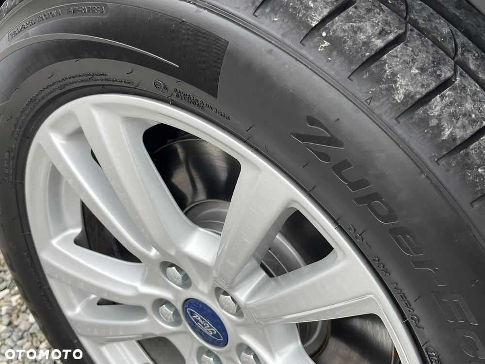 Ford Kuga - 26