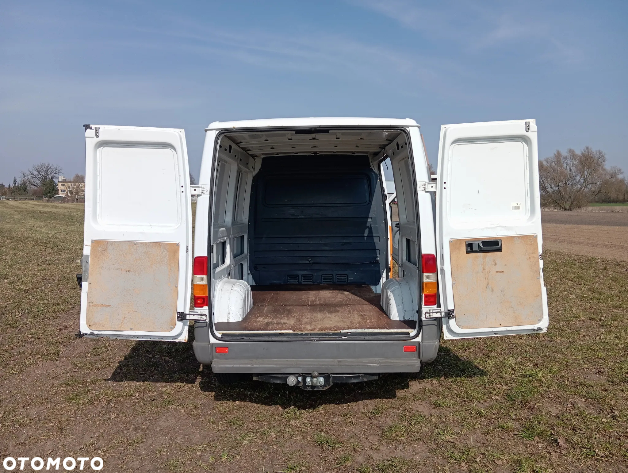 Mercedes-Benz Sprinter - 12