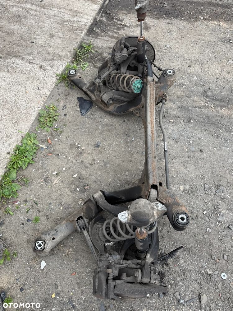 AUDI A6 C7 4G 2.0 TDI KOMBI BELKA TYLNA ZAWIESZENIA KOMPLETNA