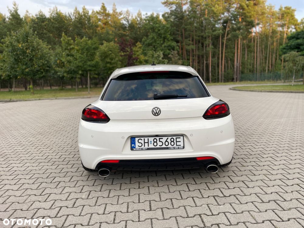 Volkswagen Scirocco 2.0 TSI Perfectline R-Style DSG - 4