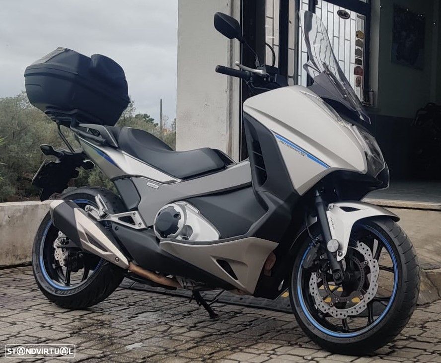 Honda Integra 750 S - 5