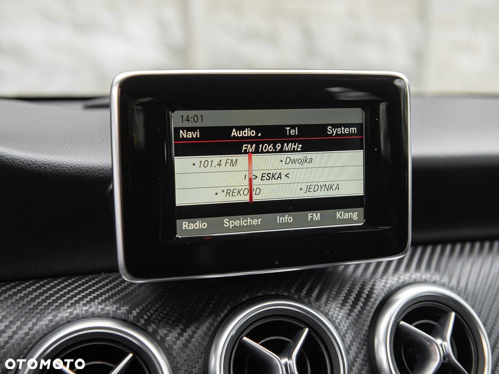 Mercedes-Benz Klasa A 250 4Matic 7G-DCT AMG Line - 22