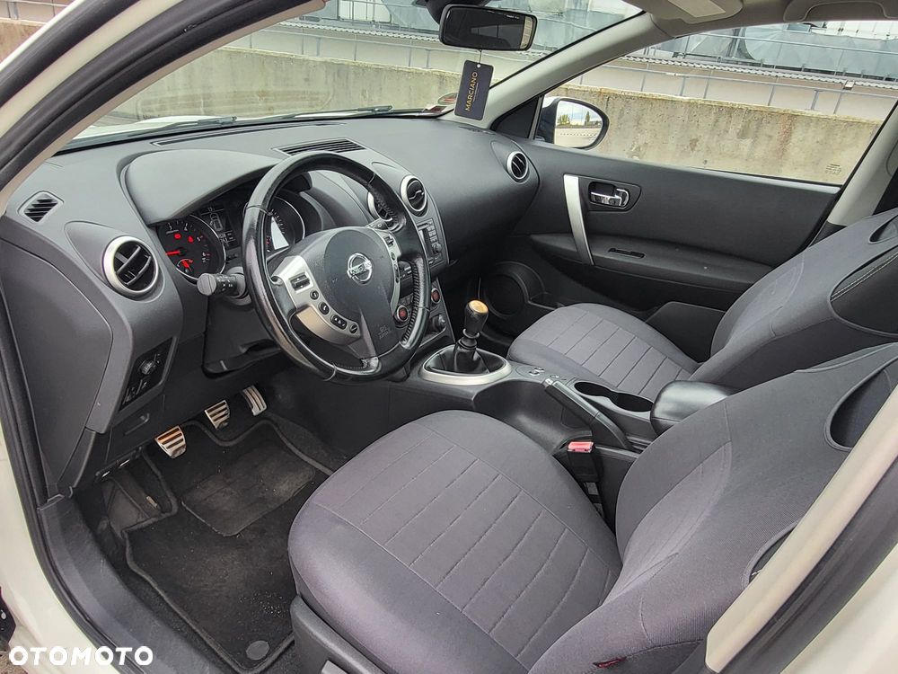 Nissan Qashqai+2 2011