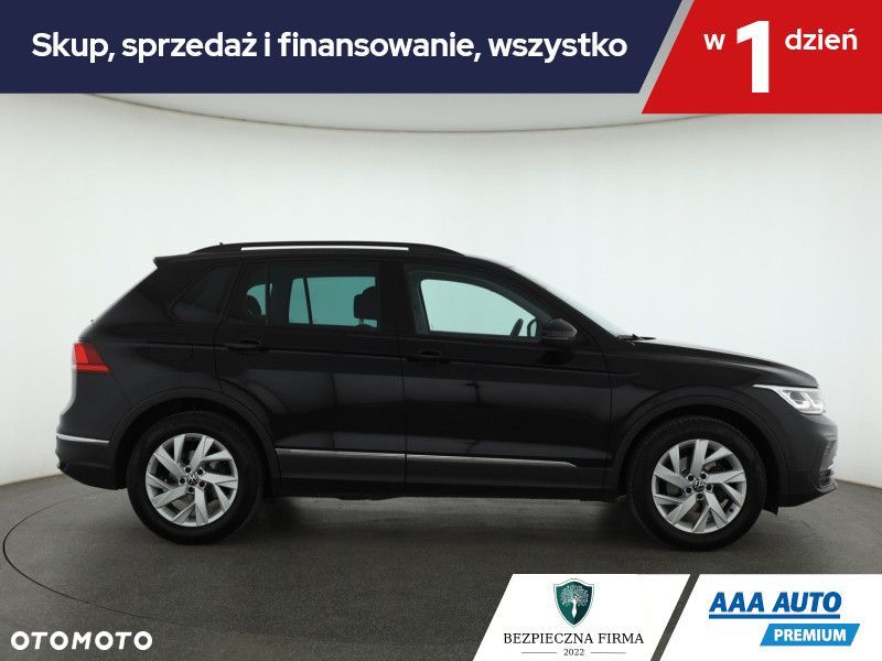 Volkswagen Tiguan - 8