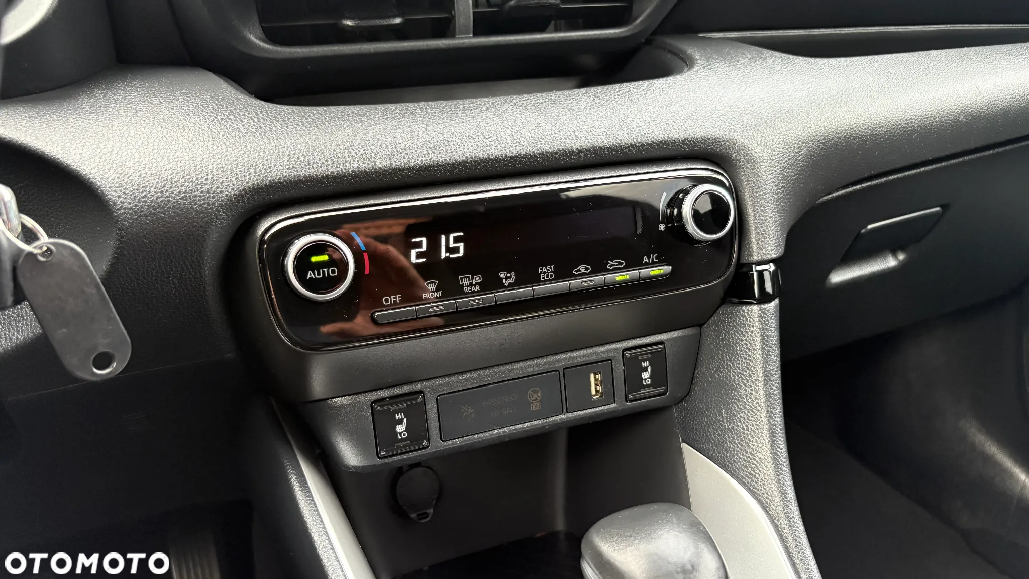 Toyota Yaris Hybrid 1.5 Comfort - 26