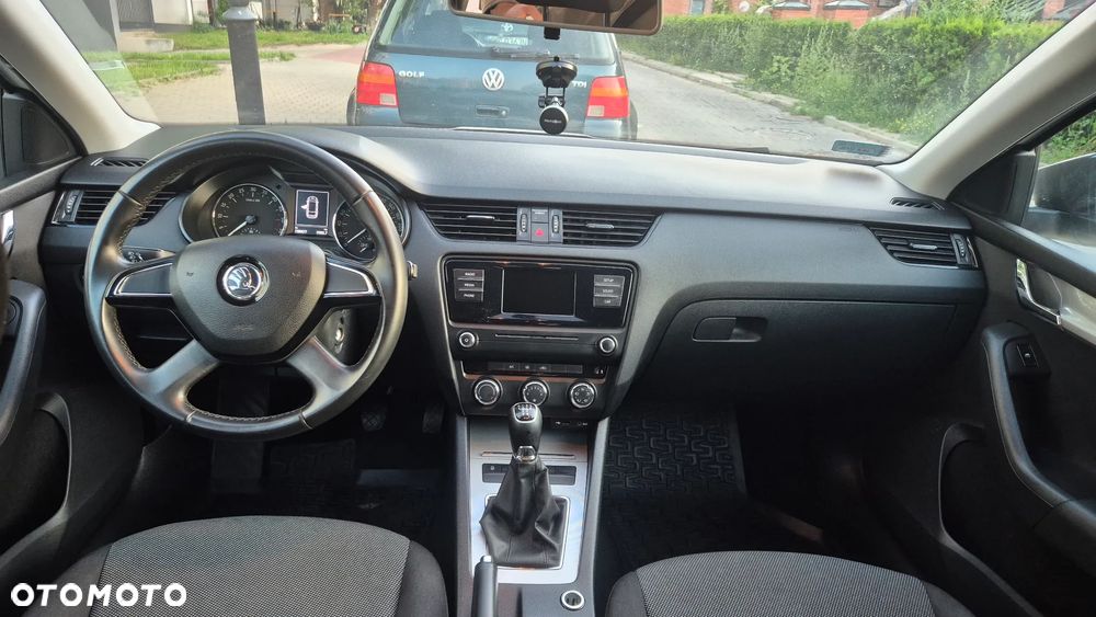 Skoda Octavia 1.6 TDI Active - 8