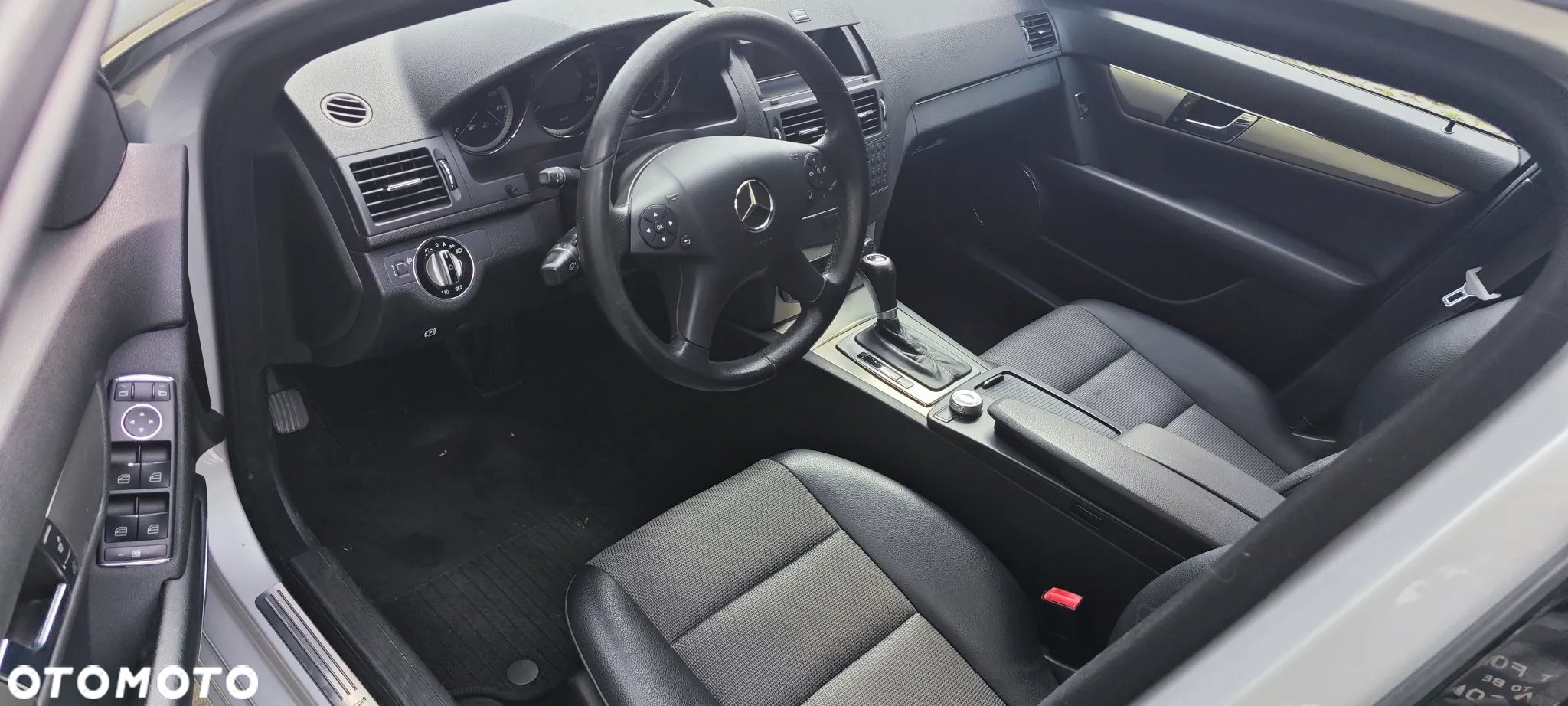 Mercedes-Benz Klasa C 180 T CGI Automatik BlueEFFICIENCY Avantgarde - 18