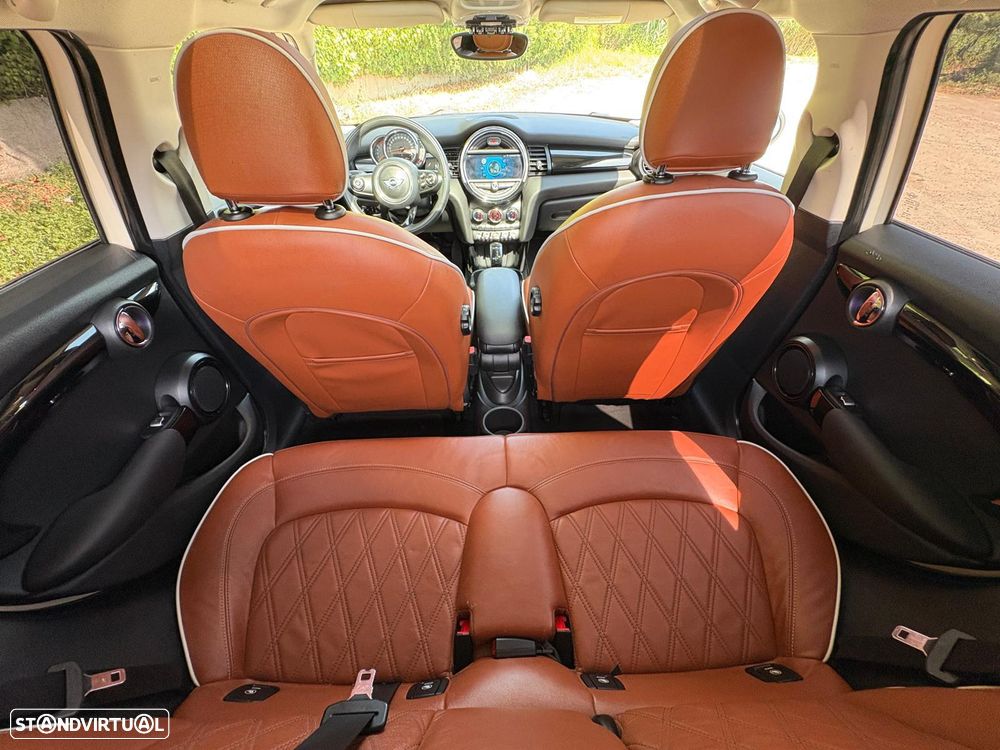 MINI 5 Portas Cooper D Aut. - 17