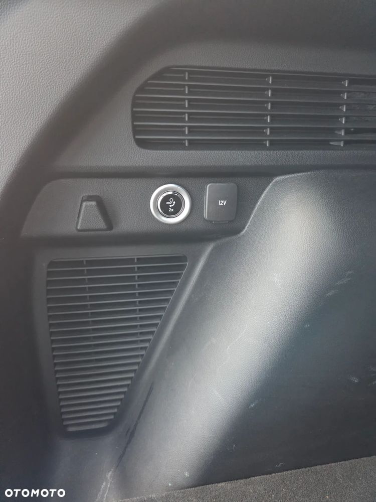 Ford Kuga 2.5 Duratec FHEV 4x4 ST-LINE - 12