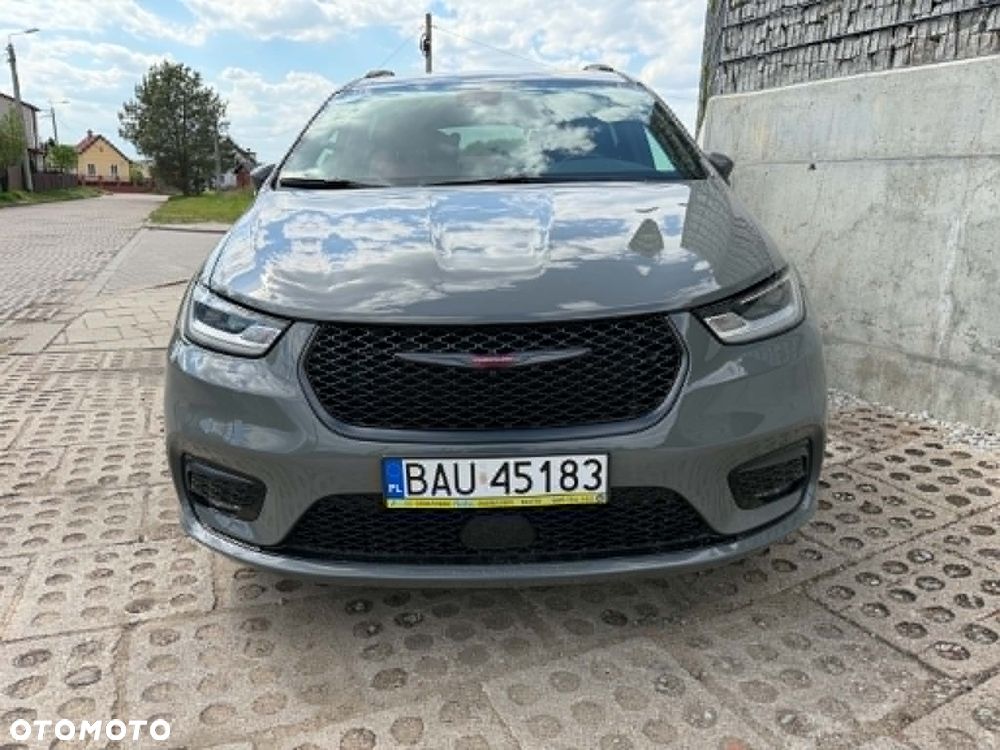 Chrysler Pacifica - 7