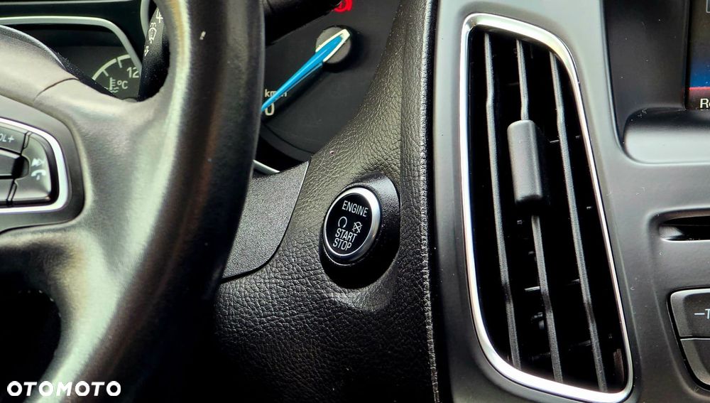 Ford Focus 1.0 EcoBoost Titanium - 4