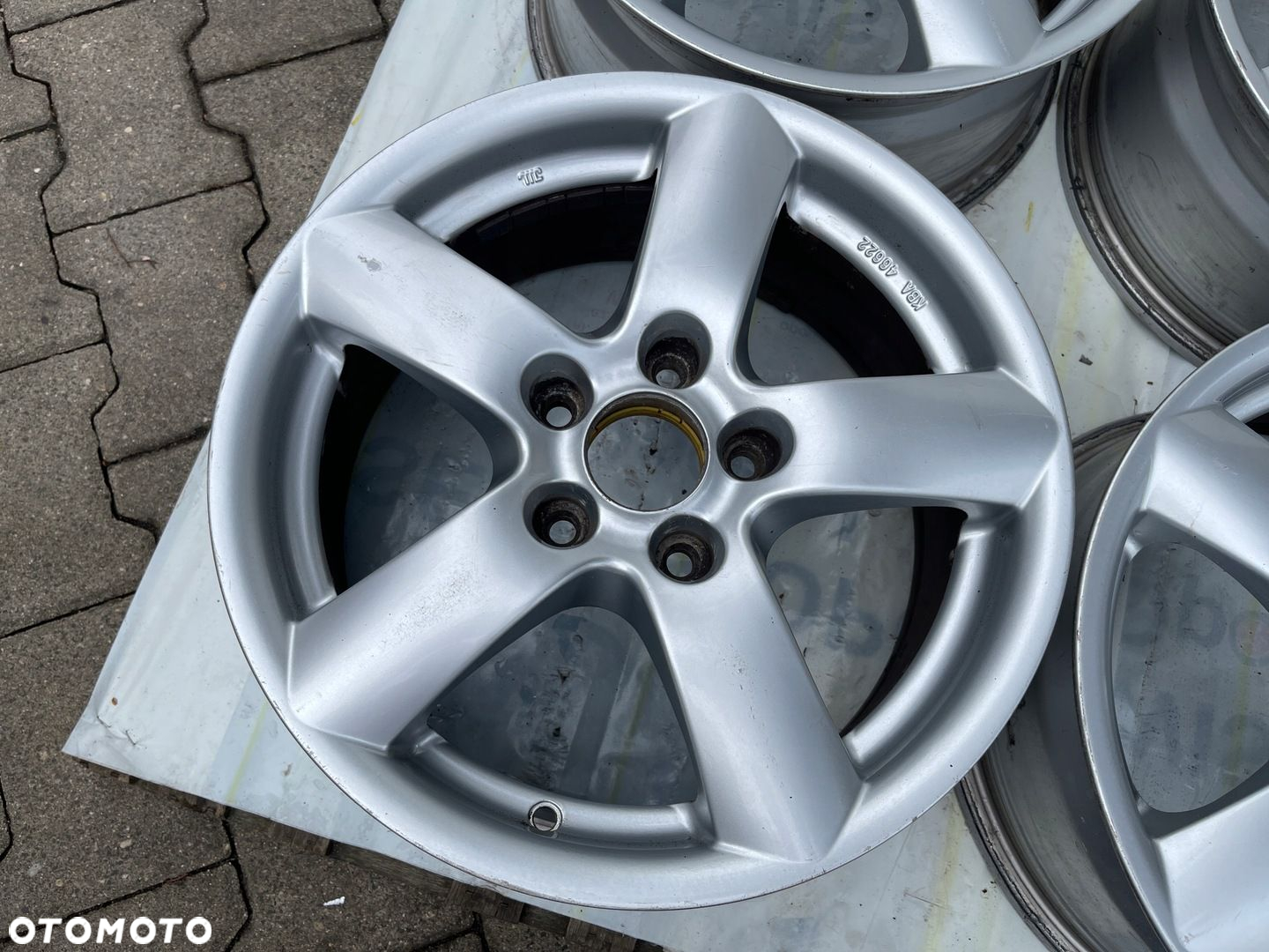Felgi Renault Nissan 16" 7J ET42 173 - 7