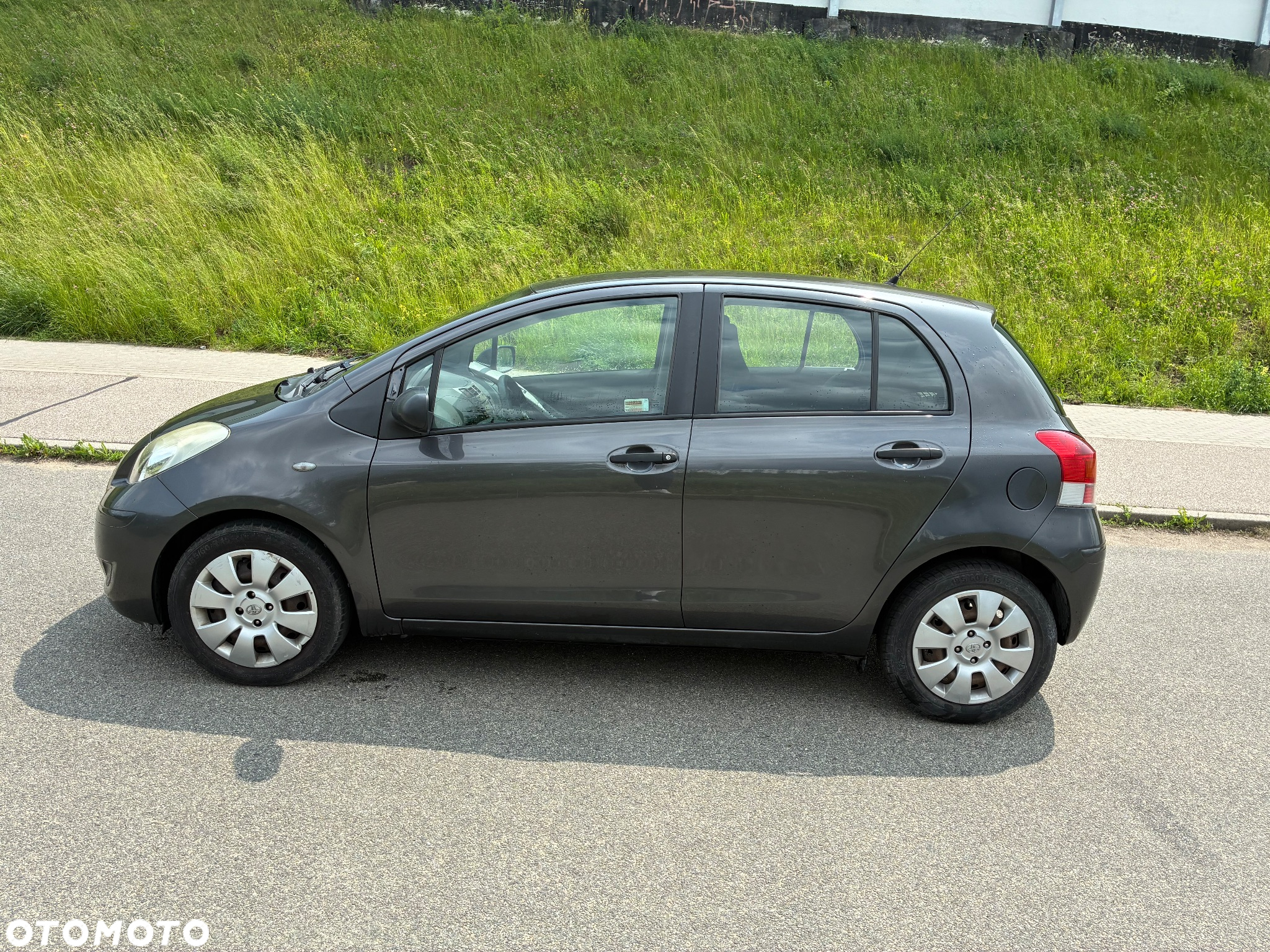 Toyota Yaris 1.33 Luna - 5