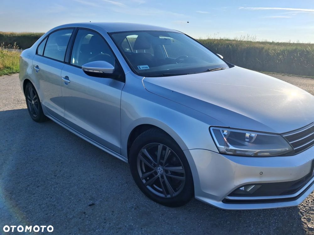 Volkswagen Jetta 2.0 TDI DPF BMT Trendline - 3