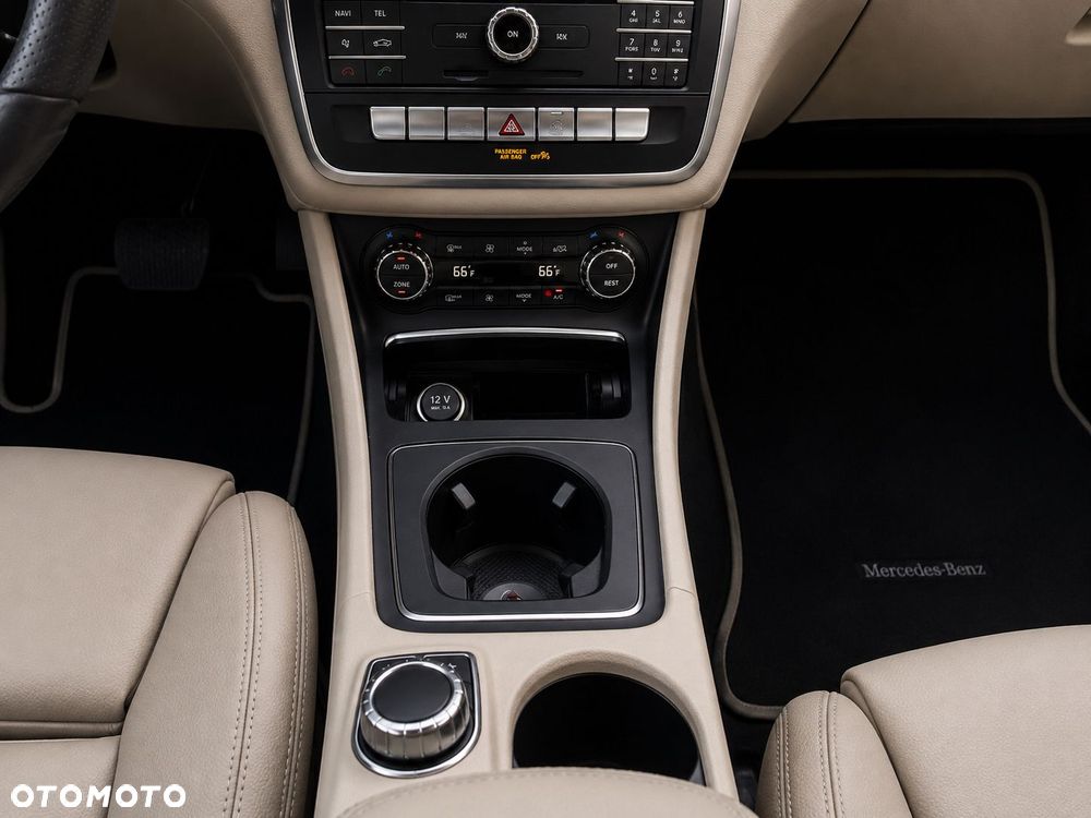 Mercedes-Benz CLA 250 4-Matic AMG Line - 21