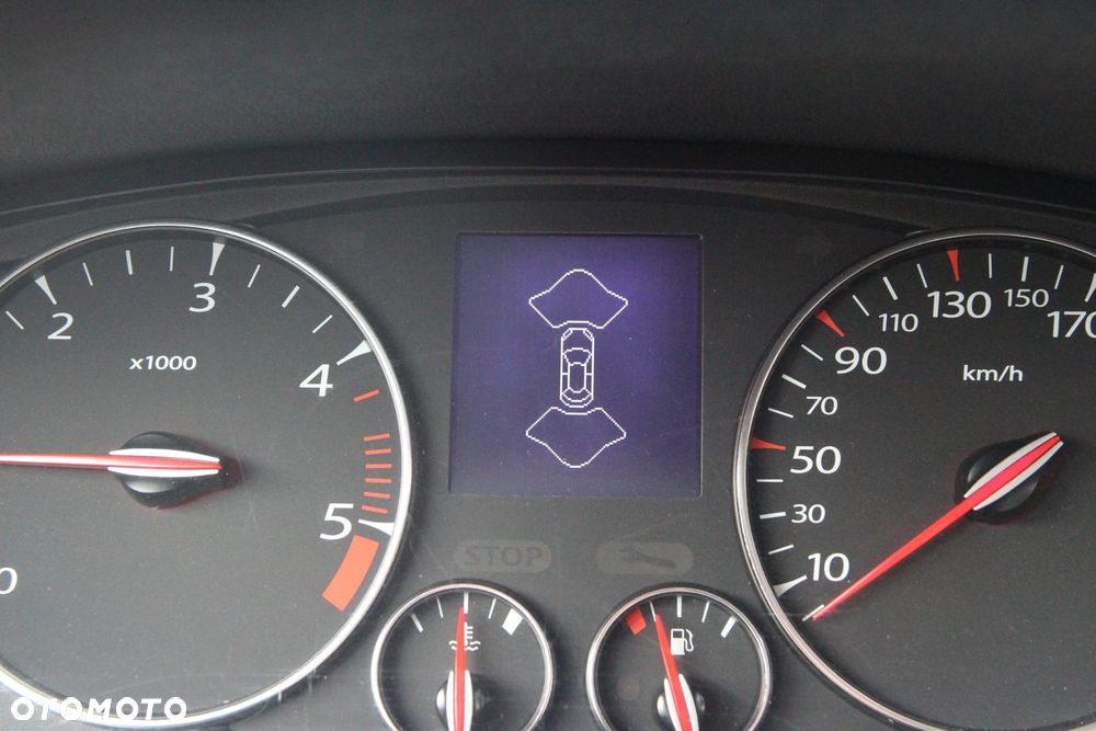 Renault Laguna dCi 110 FAP Bose Edition - 18