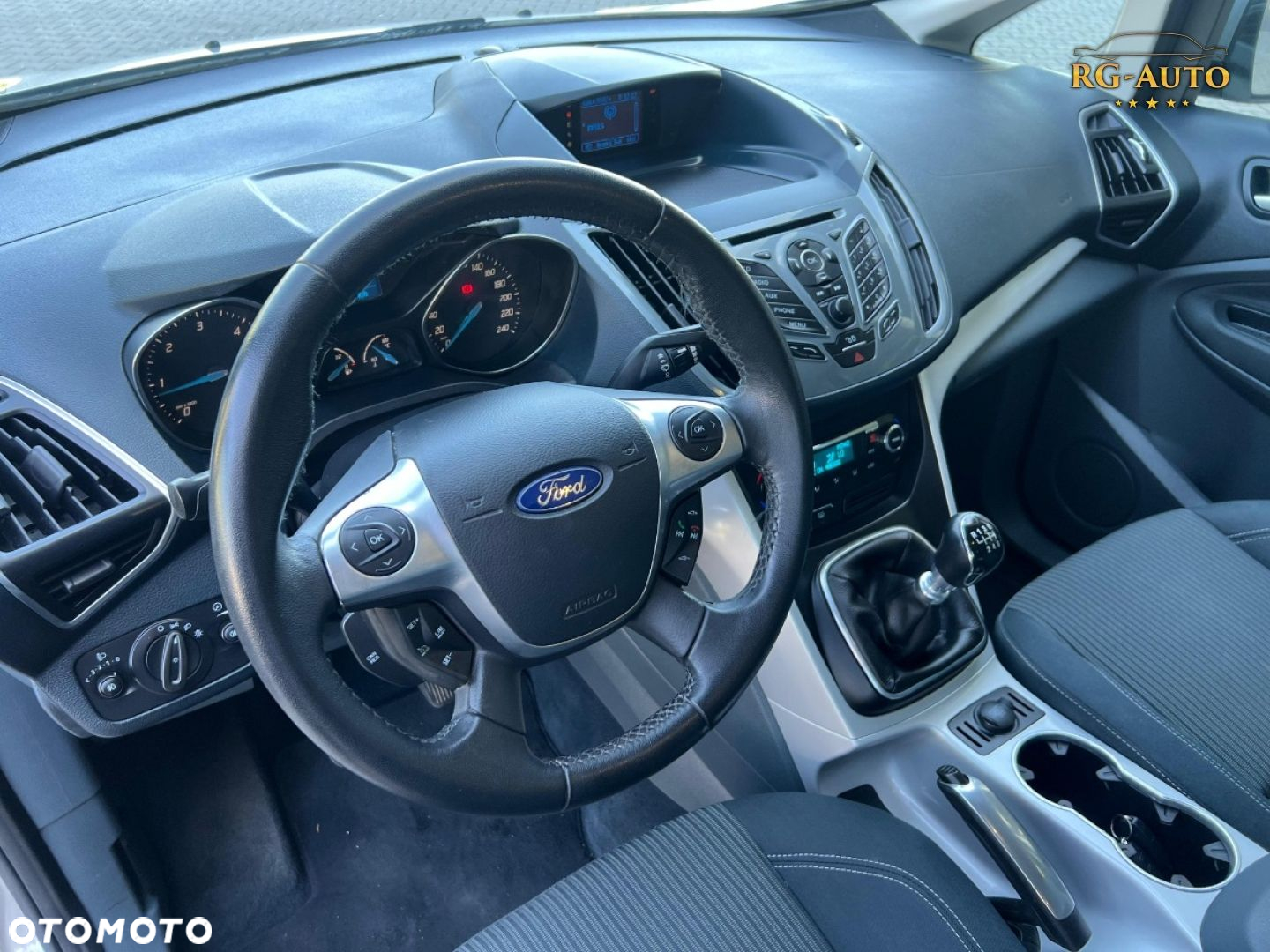 Ford Grand C-MAX - 32