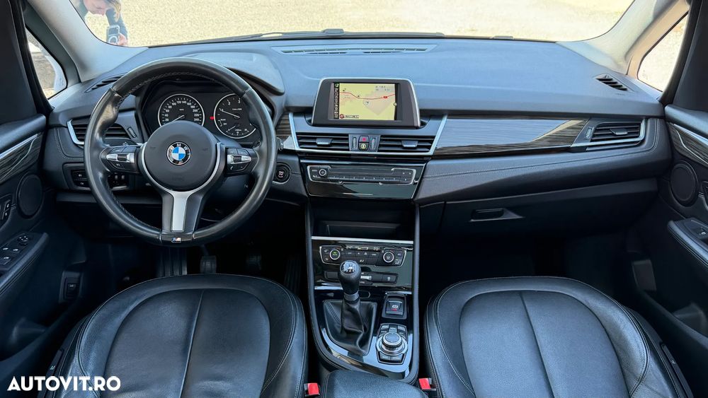 BMW Seria 2 216d Luxury Line - 9