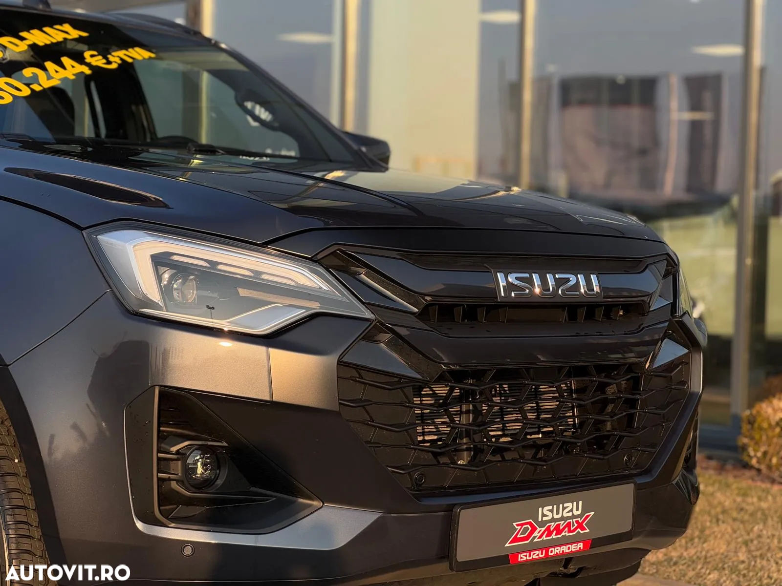 Isuzu D-Max 1.9 DSL 4x4 Double Cab 6AT Executive - 3