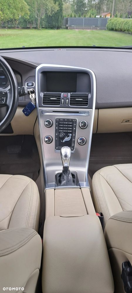 Volvo XC 60 - 6