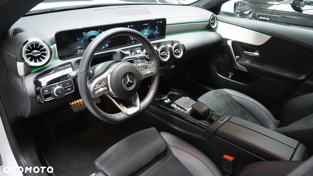 Mercedes-Benz CLA 200 AMG Line 7G-DCT - 6
