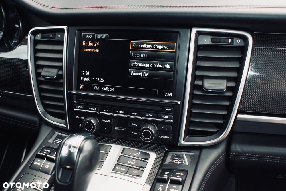 Porsche Panamera GTS - 19