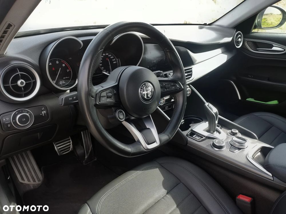 Alfa Romeo Giulia 2.0 Turbo Sprint - 24