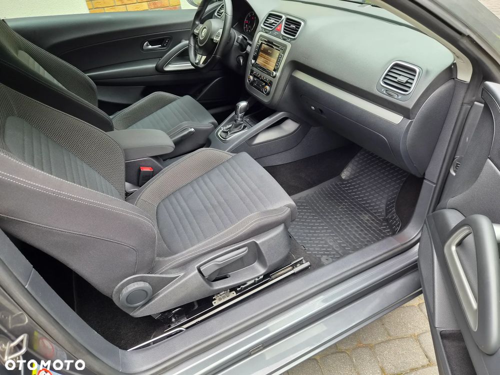 Volkswagen Scirocco 2.0 TDI DSG - 11