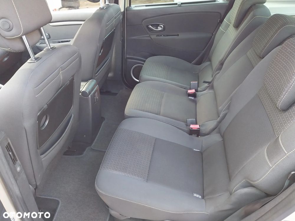 Renault Scenic 1.6 16V Confort Privilege - 17