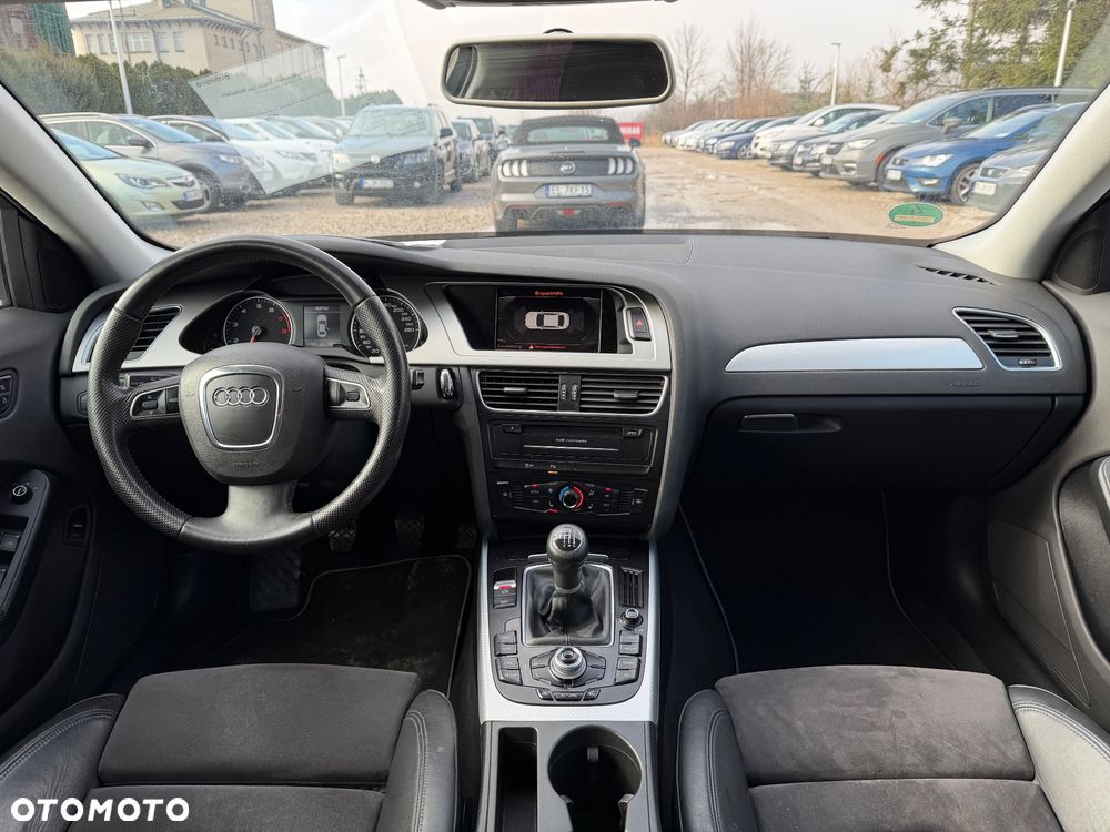 Audi A4 Limousine - 26