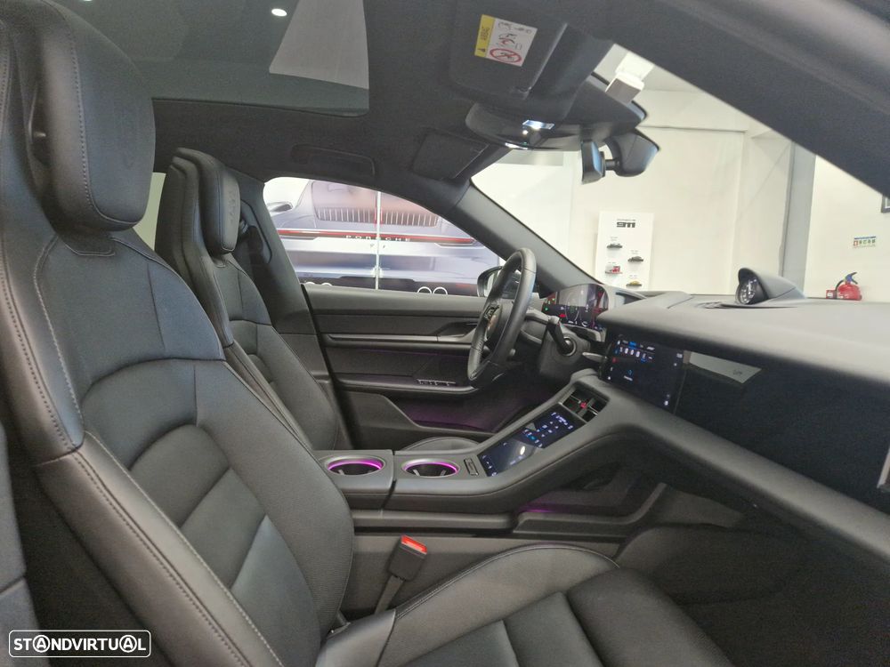 Porsche Taycan Standard - 28