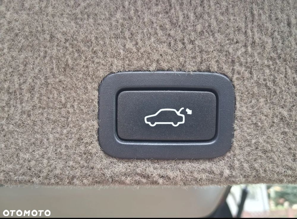 Volvo XC 60 2.4D AWD Momentum - 14