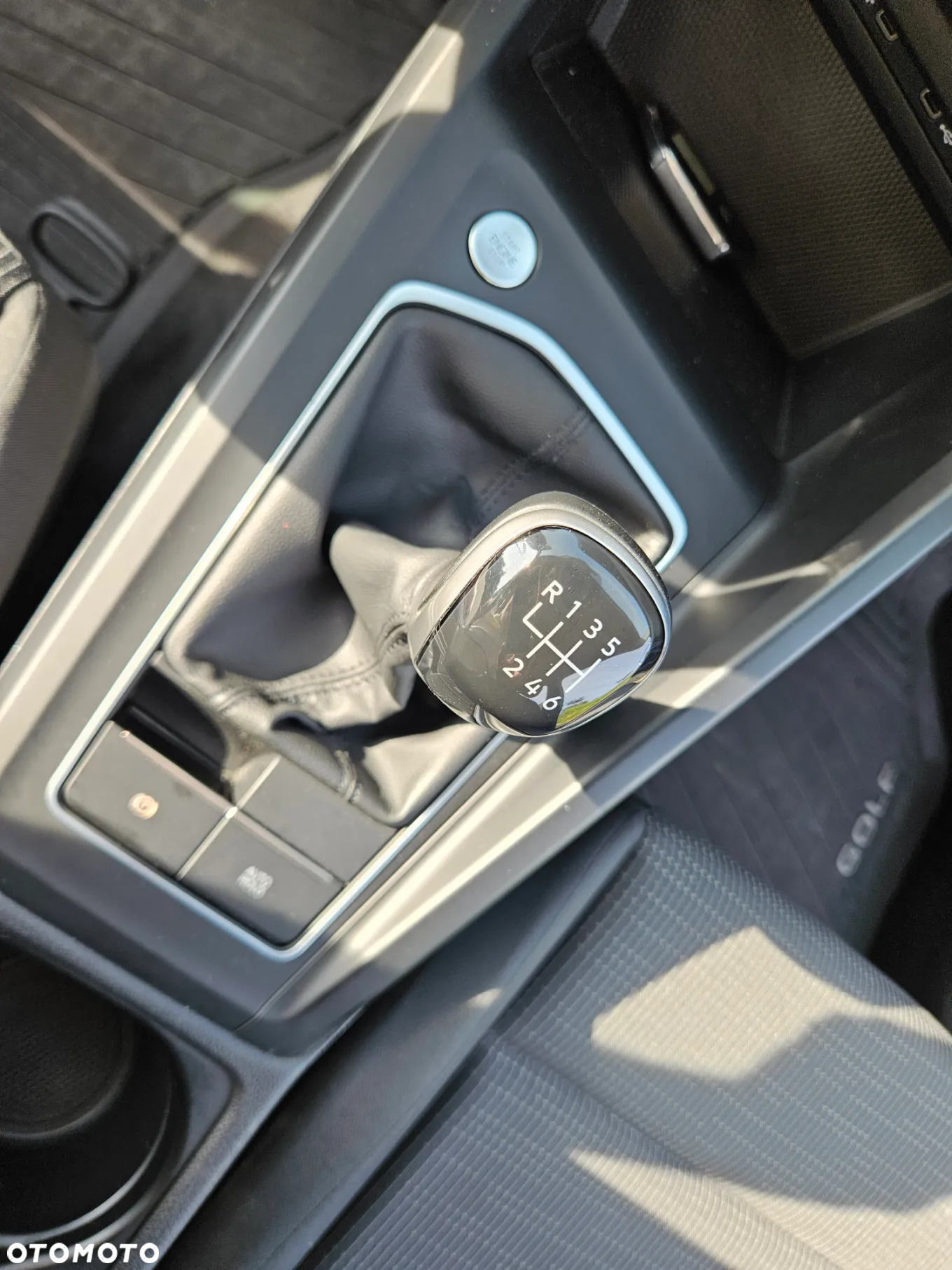 Volkswagen Golf VIII 2.0 TDI - 16
