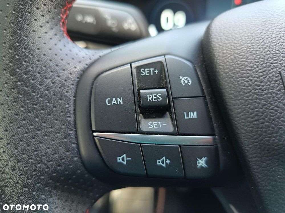 Ford Focus 1.0 EcoBoost ST-Line X - 20