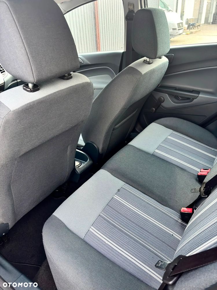 Ford Fiesta 1.25 Titanium EU5 - 19