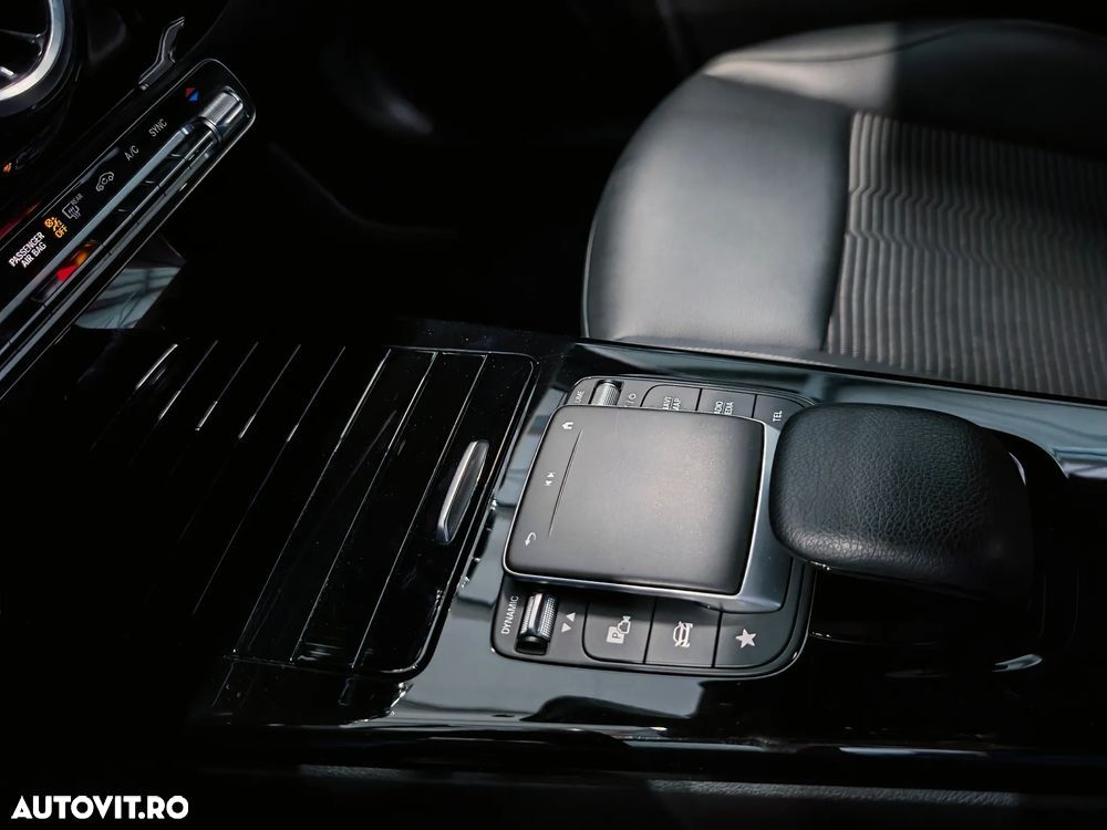 Mercedes-Benz CLA 180 d 8G-DCT - 17