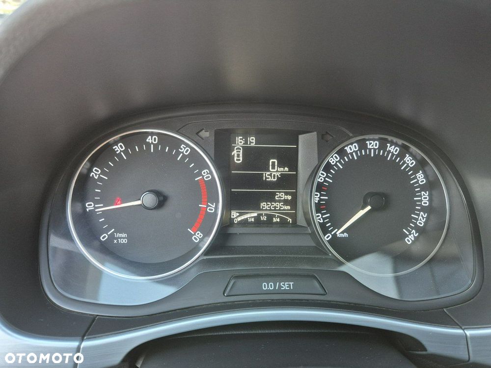 Skoda Fabia - 10
