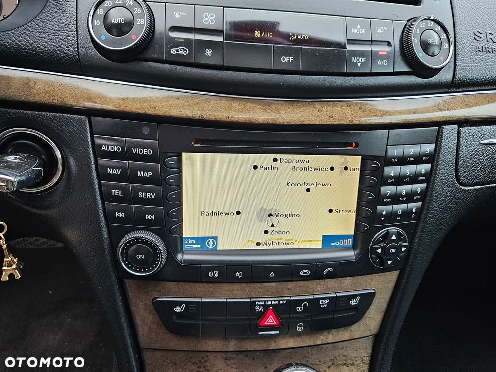 Mercedes-Benz Klasa E 320 CDI Avantgarde - 32